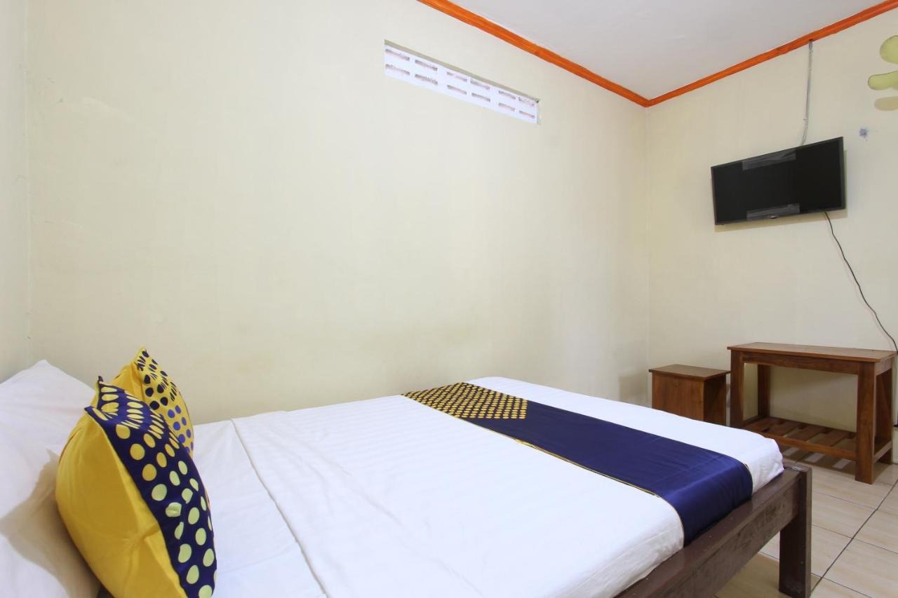 Oyo 92231 Penginapan Tanjung Alang Syariah Macasar Exterior foto