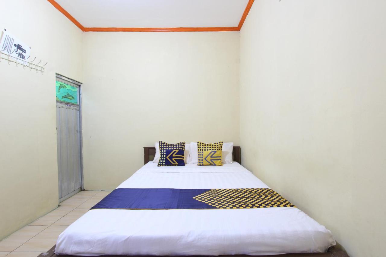 Oyo 92231 Penginapan Tanjung Alang Syariah Macasar Exterior foto