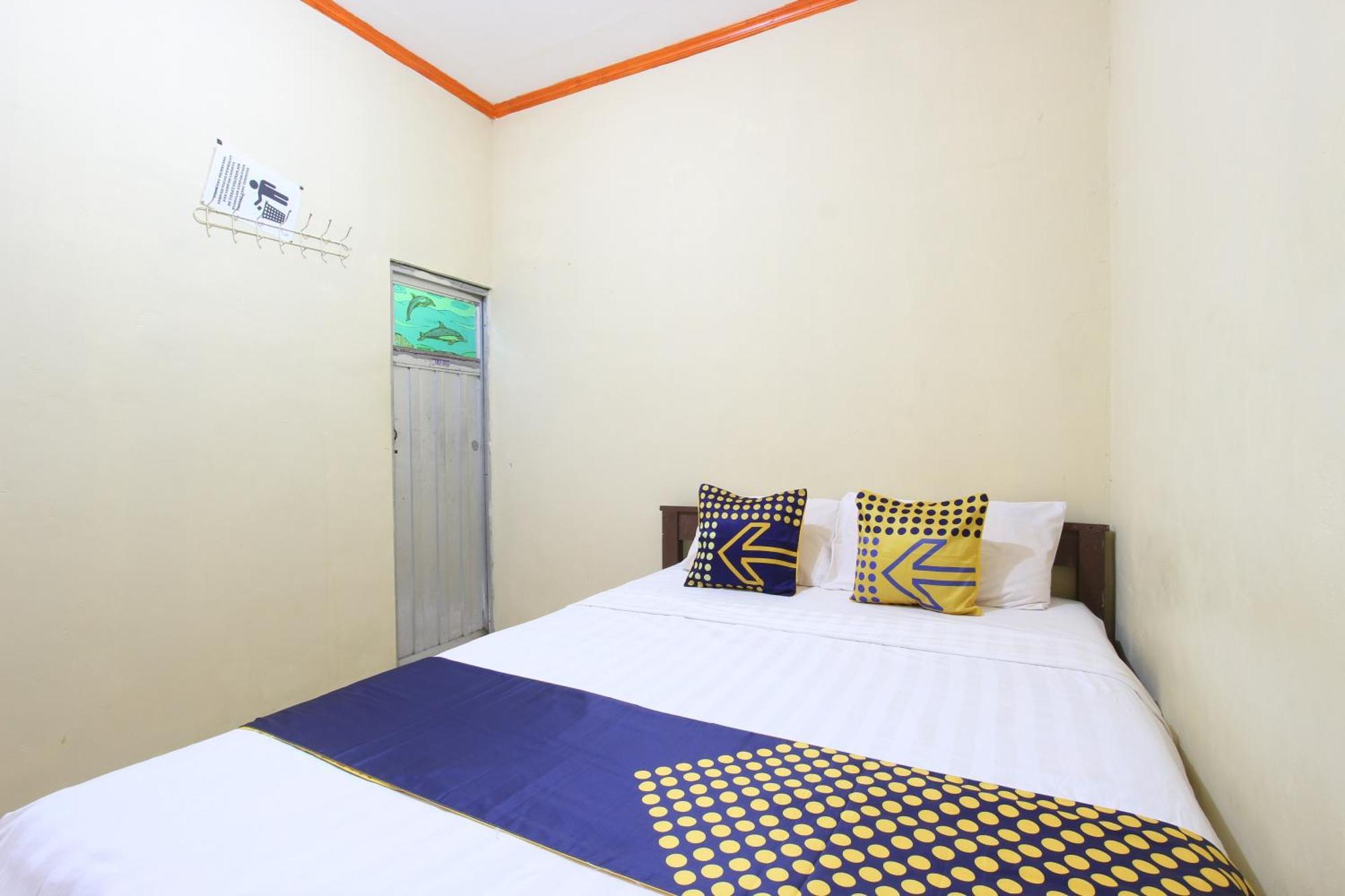 Oyo 92231 Penginapan Tanjung Alang Syariah Macasar Exterior foto