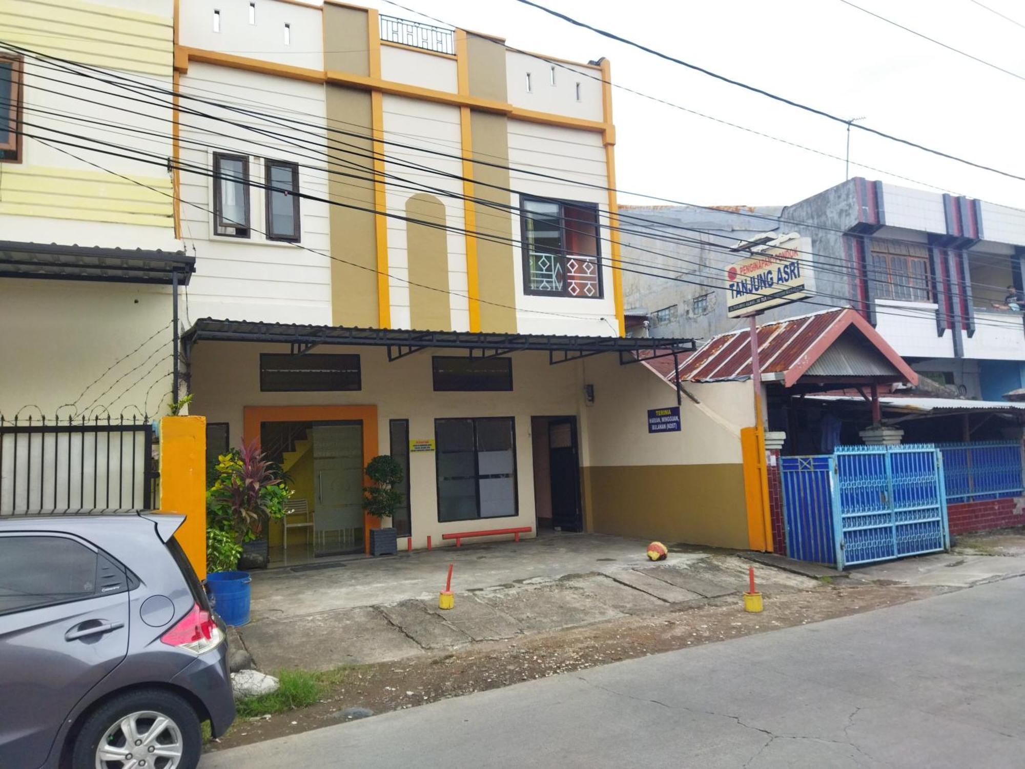 Oyo 92231 Penginapan Tanjung Alang Syariah Macasar Exterior foto